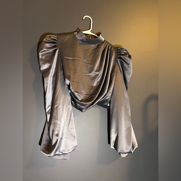 AKIRA Tops - AKIRA Metallic Gray Puff Sleeve Blouse